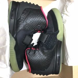 Nike Yeezy 2 Solar Red size 9